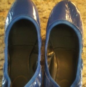 Royal blue flats fits 6 or 6.5 very comfortable